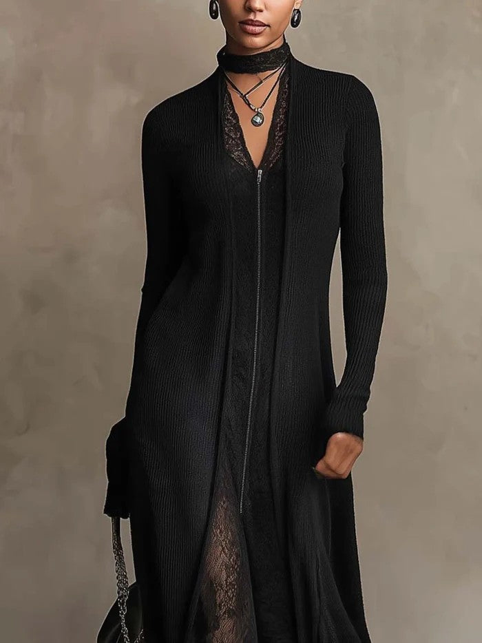 Solenne | Vestido largo negro de canalé a capas con encaje