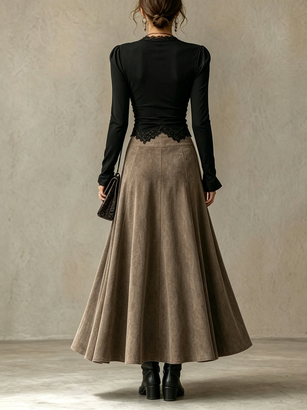 Albane | Conjunto de top con encaje y falda larga de ante en negro y topo