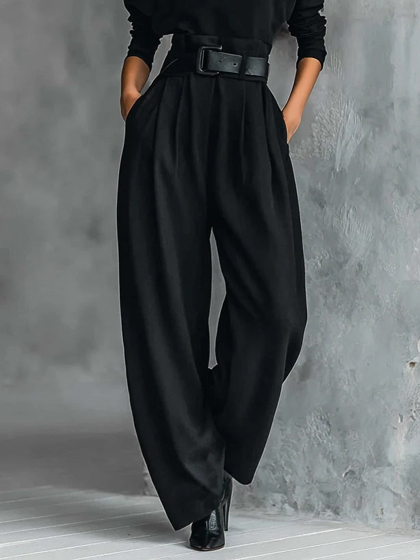 Noëlla | Conjunto de jersey negro de cuello alto y pantalón recto